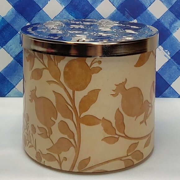 BATH & BODY WORKS 3-WICK CANDLE 'WHITE PUMPKIN OAKWOOD' - Picture 2 of 12